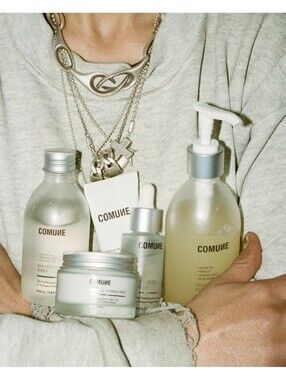 New! COMUNE Essentials Collection Kit